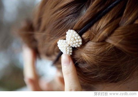 发饰包包鞋子 都已被蝴蝶结包围