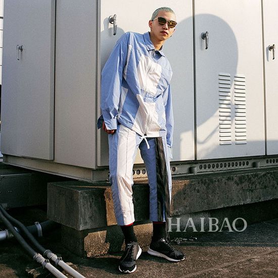 本土潮男秀潮搭,混血小哥穿衣也不俗